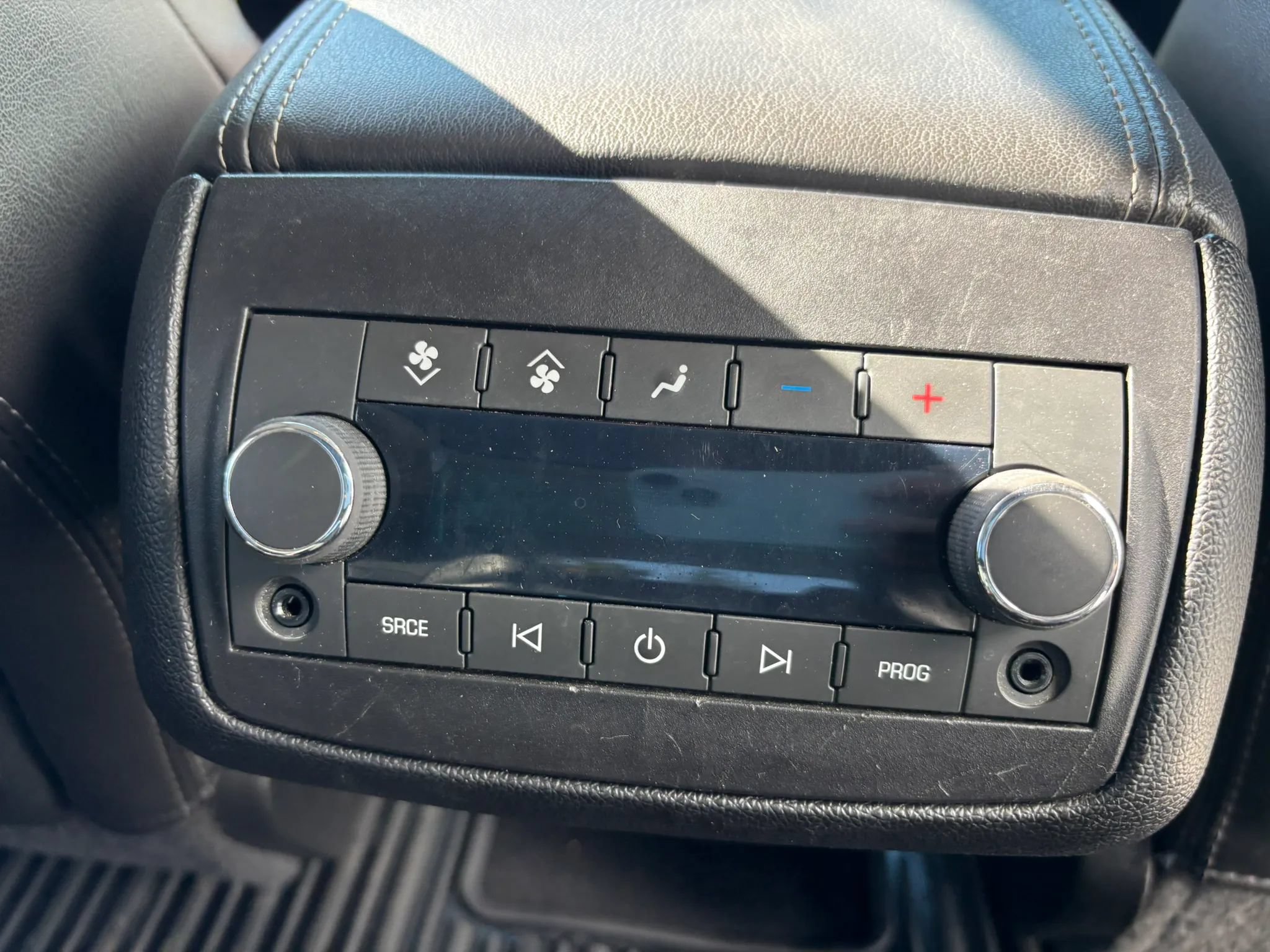Used 2015 Buick Enclave Premium w/ Trailering Package AWD/4WD image 16