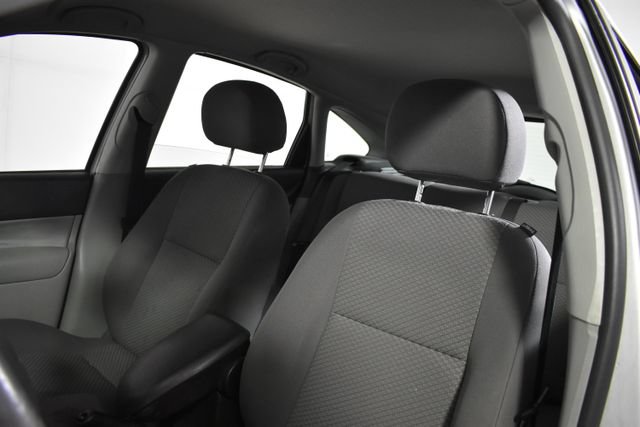 Used 2007 Ford Focus S FWD image 9
