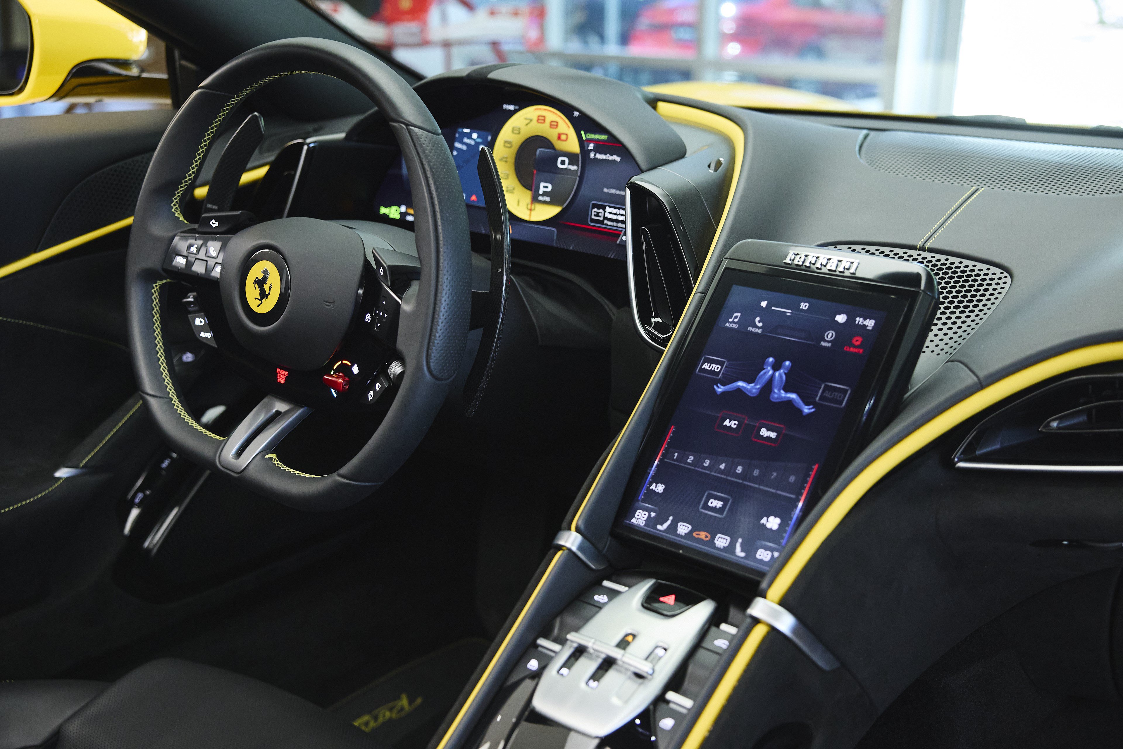 Used 2025 Ferrari Roma Spider RWD image 30