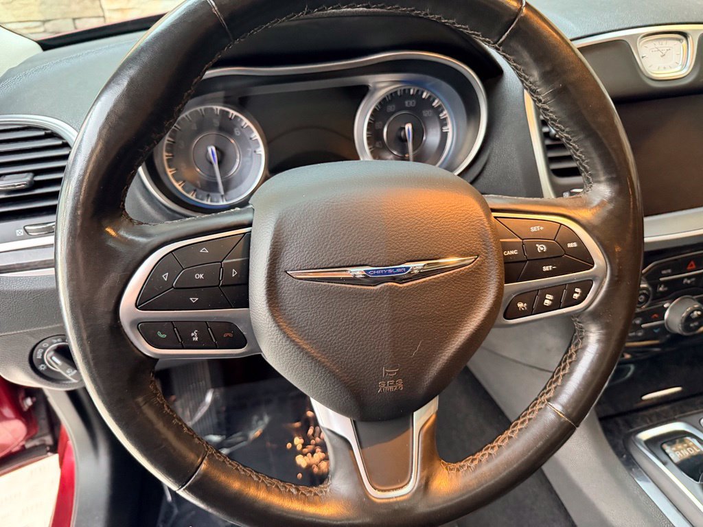 Used 2021 Chrysler 300 Touring L AWD/4WD image 18