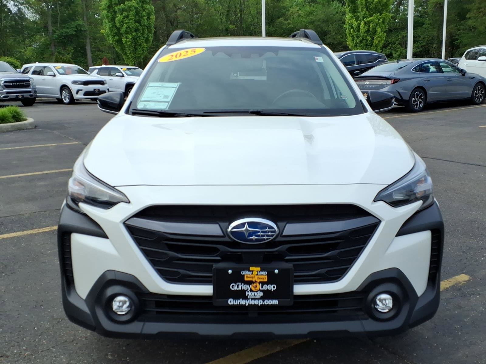 Used 2025 Subaru Outback Premium AWD/4WD image 2