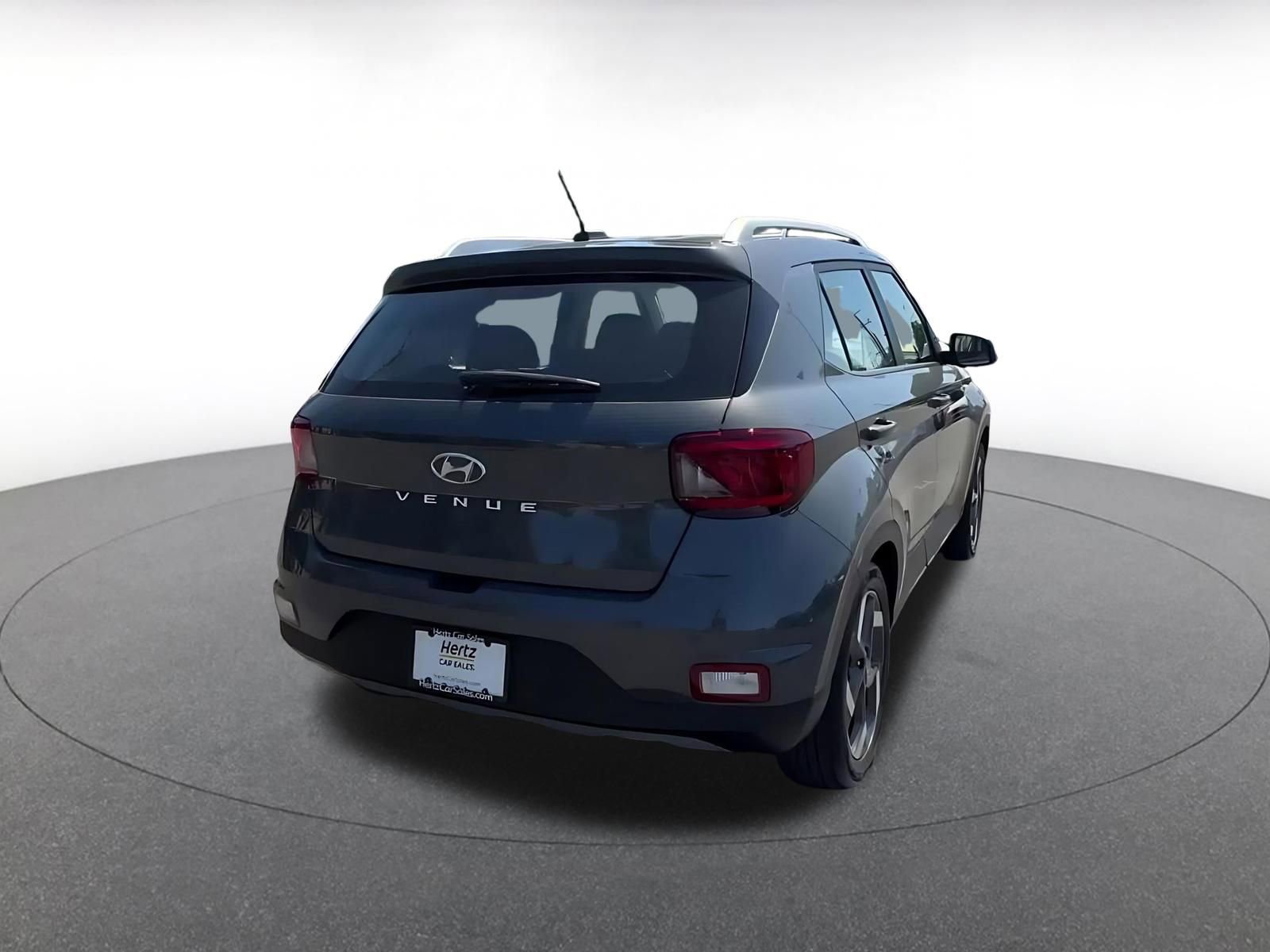 Used 2025 Hyundai Venue SEL FWD image 14