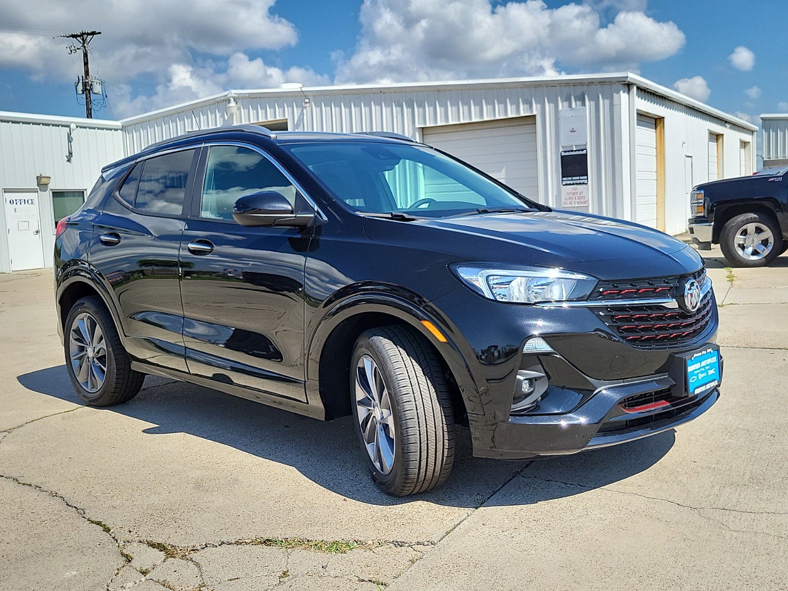 Used 2023 Buick Encore GX Select w/ Sport Touring Package image 3