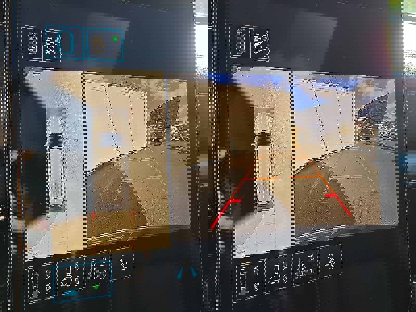 Used 2025 GMC Yukon AT4 Ultimate w/ LPO, Floor Liner Package image 19