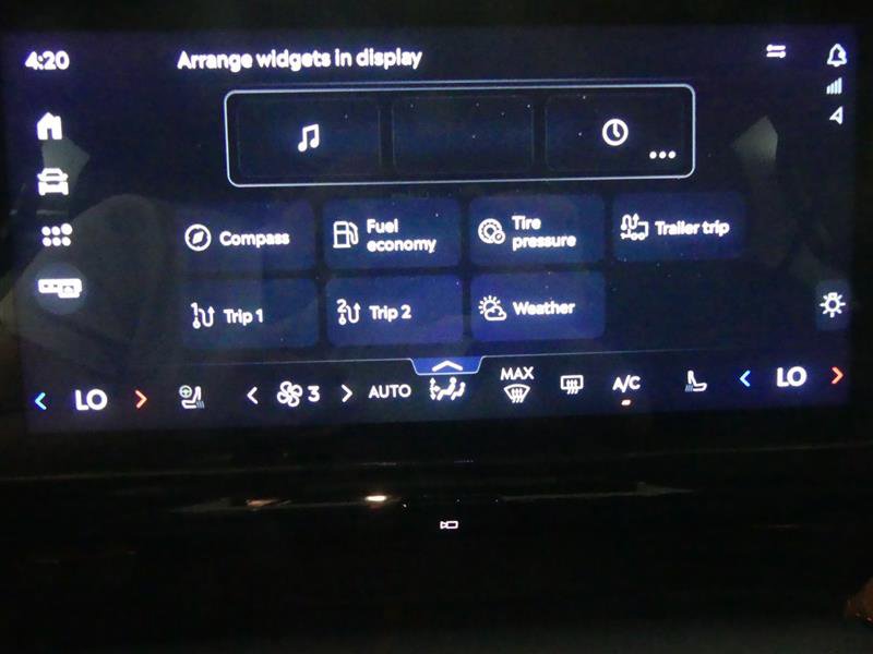 Used 2025 Lincoln Navigator Reserve w/ Jet Appearance Package image 18