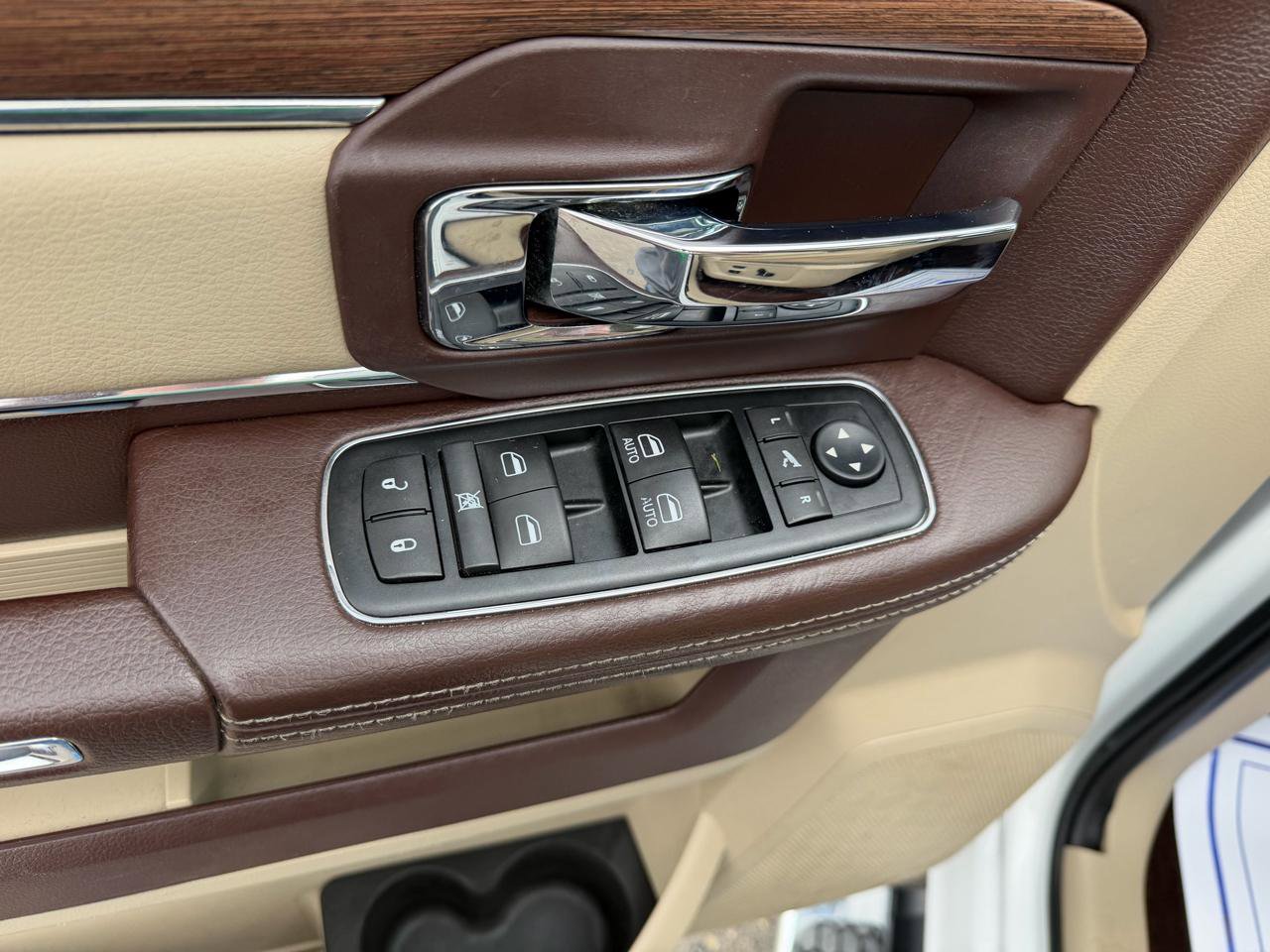 Used 2015 RAM 2500 Laramie w/ Convenience Group image 13