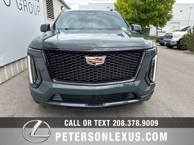 Used 2025 Cadillac Escalade ESV Sport w/ Touring Package AWD/4WD image 9