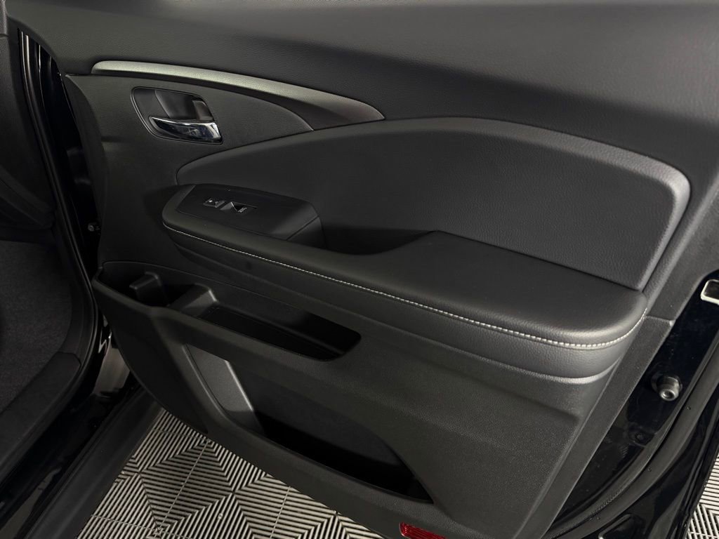 Used 2025 Honda Ridgeline RTL image 31