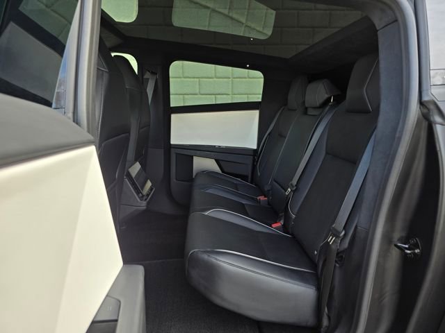 Used 2025 Tesla Cybertruck AWD Crew Cab image 28