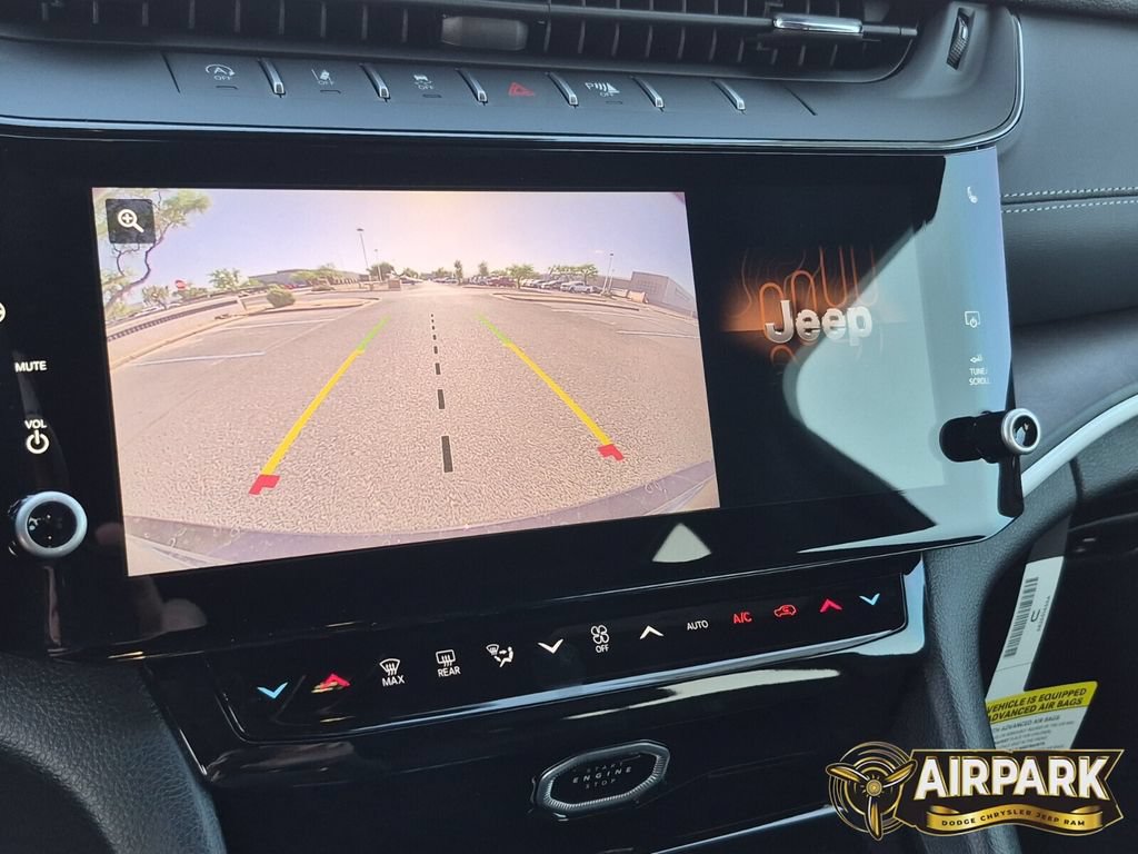 New 2026 Jeep Grand Cherokee Altitude AWD/4WD image 18