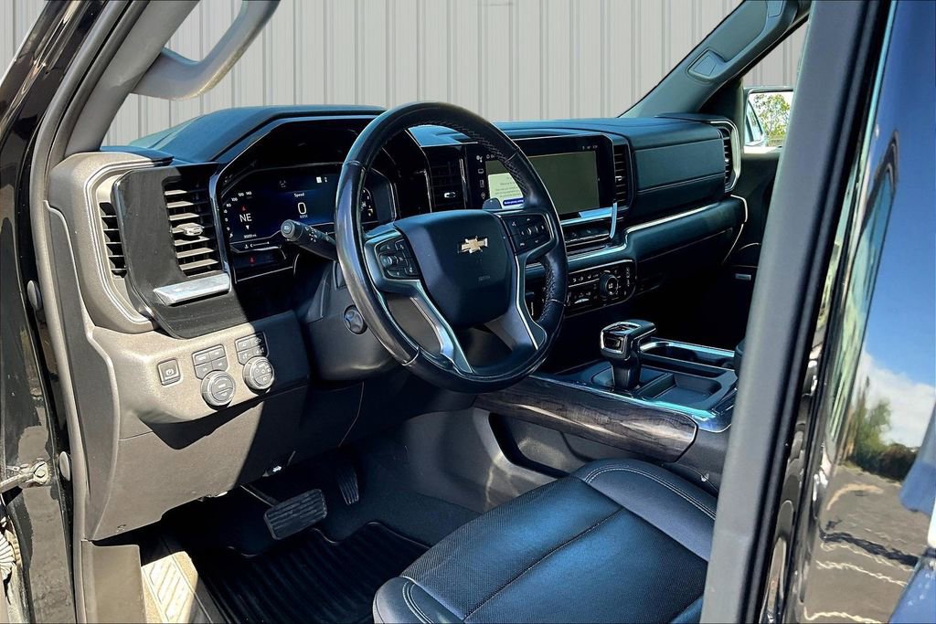 Used 2023 Chevrolet Silverado 1500 LTZ w/ LTZ Convenience Package II image 4