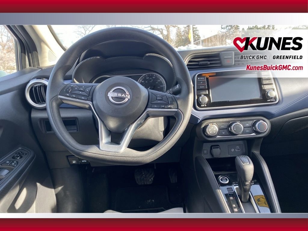 Used 2023 Nissan Versa SV image 34