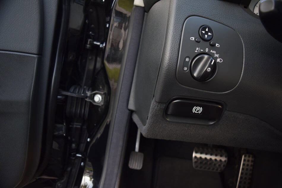 Used 2003 Mercedes-Benz CLK 55 AMG Coupe image 71