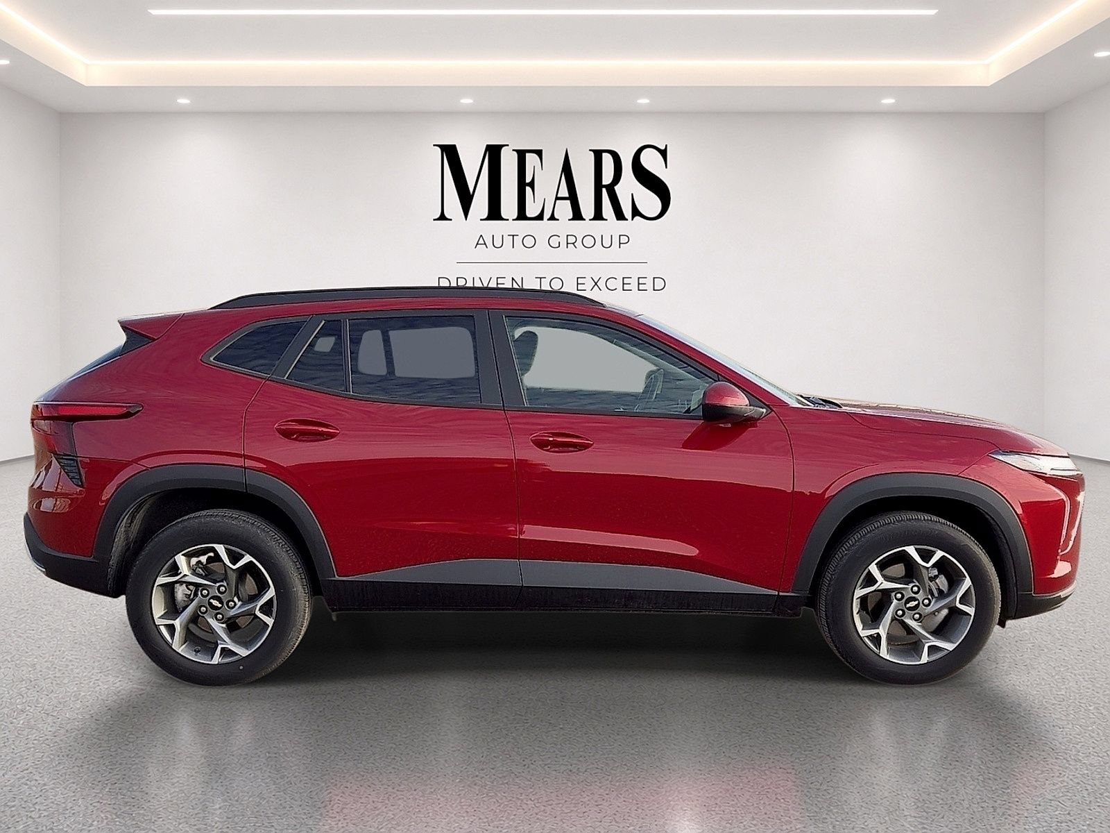 Used 2025 Chevrolet Trax LT w/ LT Convenience Package FWD image 6