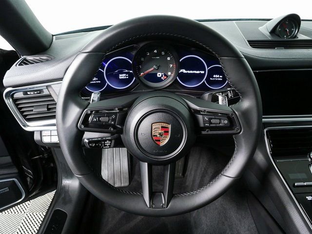Certified 2023 Porsche Panamera Platinum Edition image 9