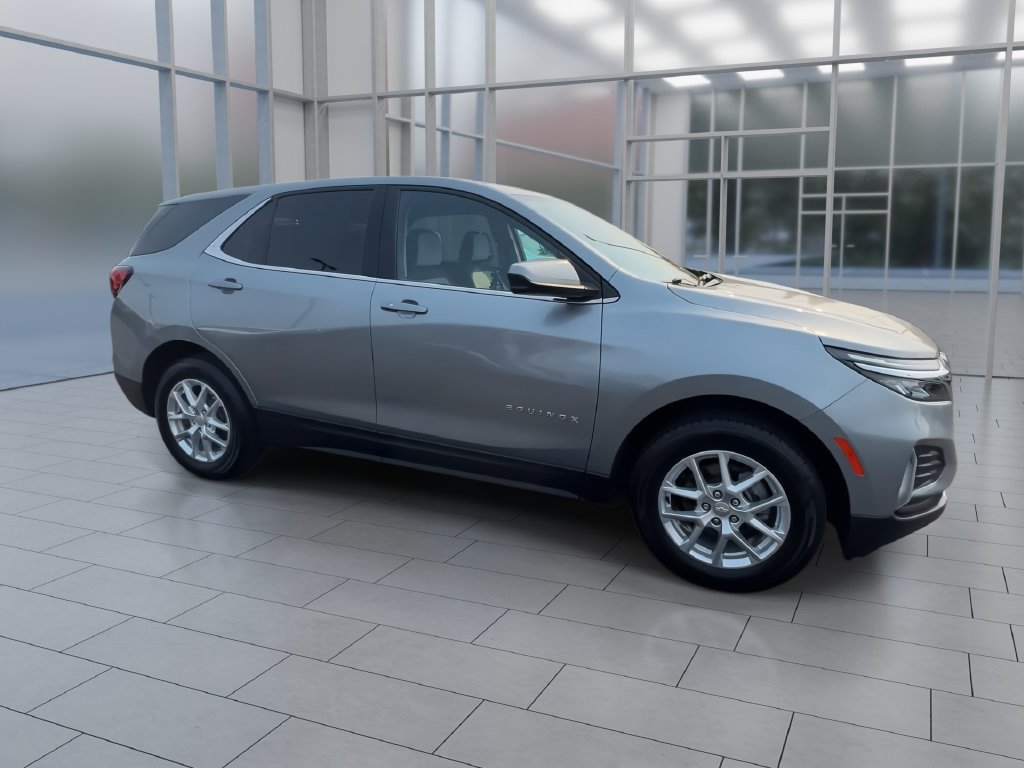 Used 2023 Chevrolet Equinox LT AWD/4WD image 9