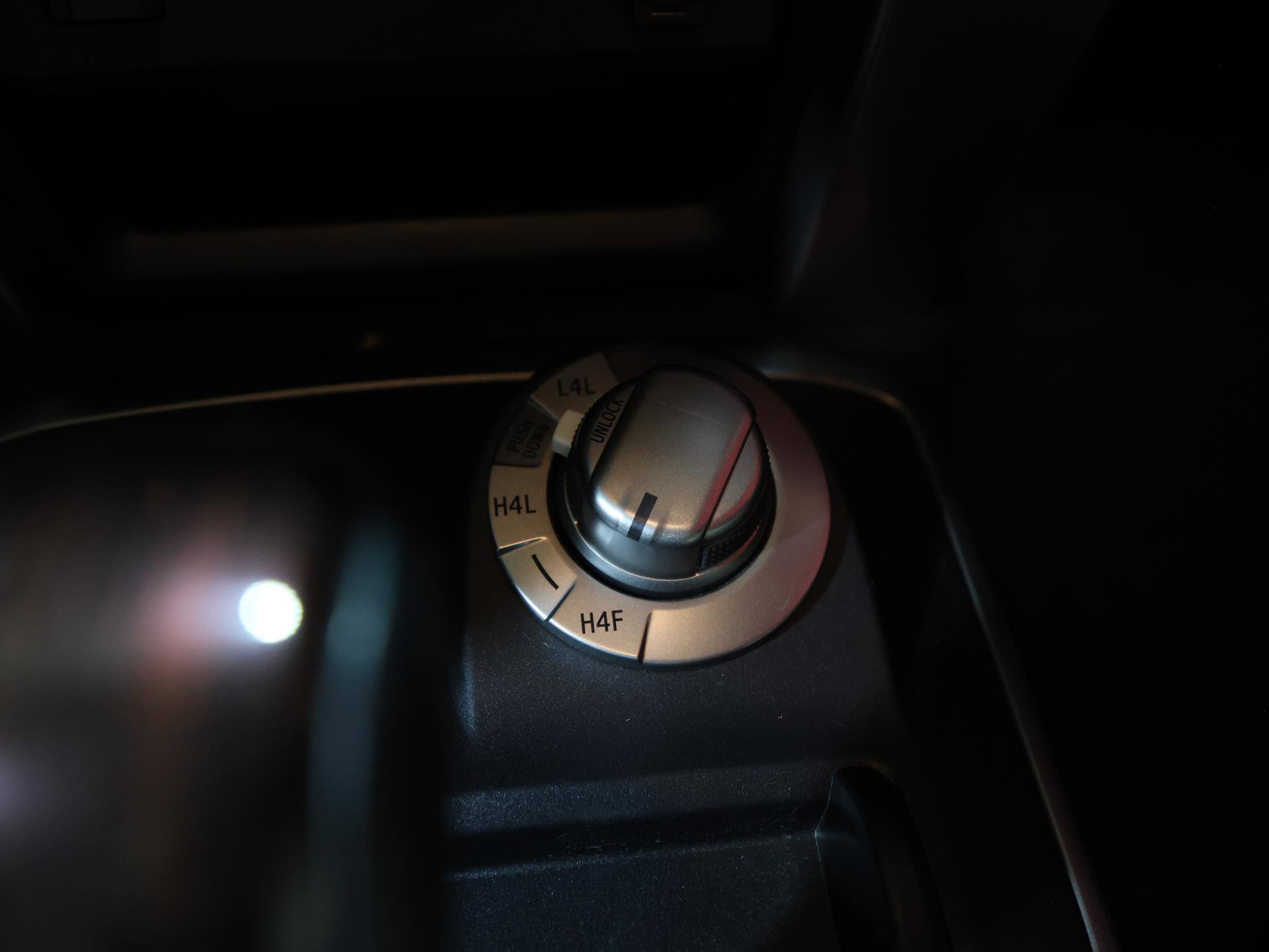 Used 2016 Toyota 4Runner Limited AWD/4WD image 21