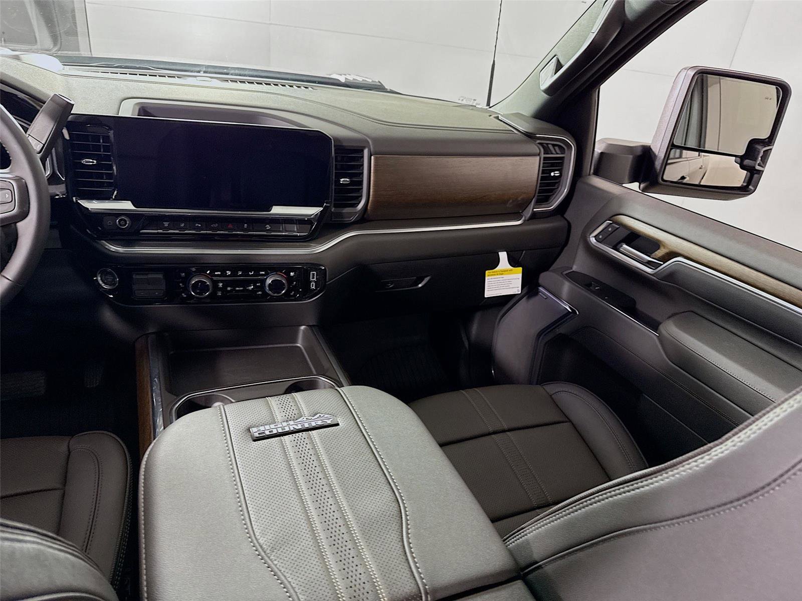 New 2026 Chevrolet Silverado 3500 High Country w/ High Country Premium Package image 19