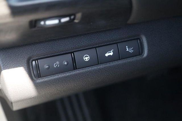 New 2026 Nissan Pathfinder Platinum AWD/4WD image 13