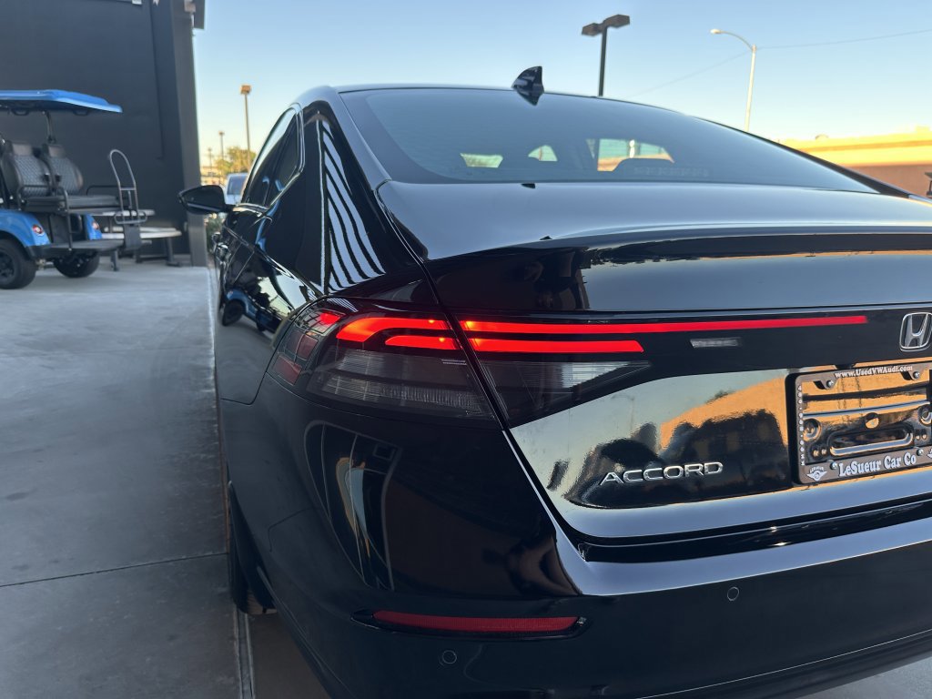 Used 2024 Honda Accord Touring image 11
