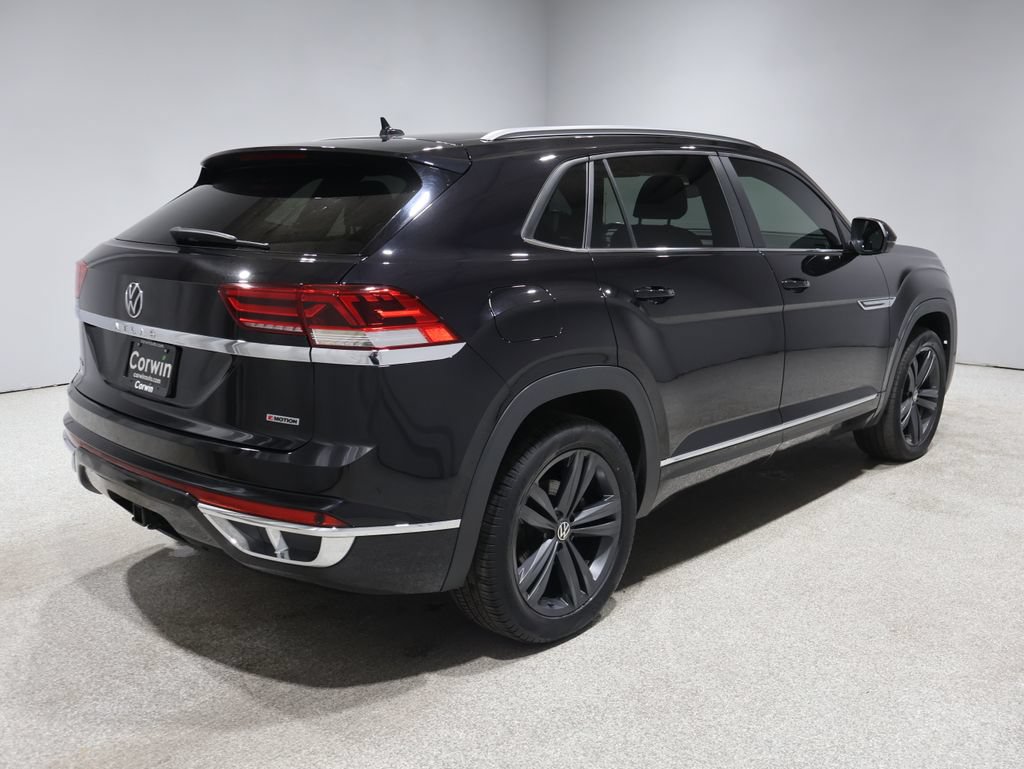 Used 2020 Volkswagen Atlas Cross Sport SE w/ Panoramic Sunroof Package AWD/4WD image 2