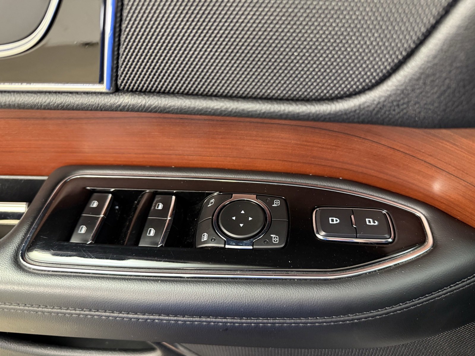 Used 2020 Lincoln Navigator 2WD image 11