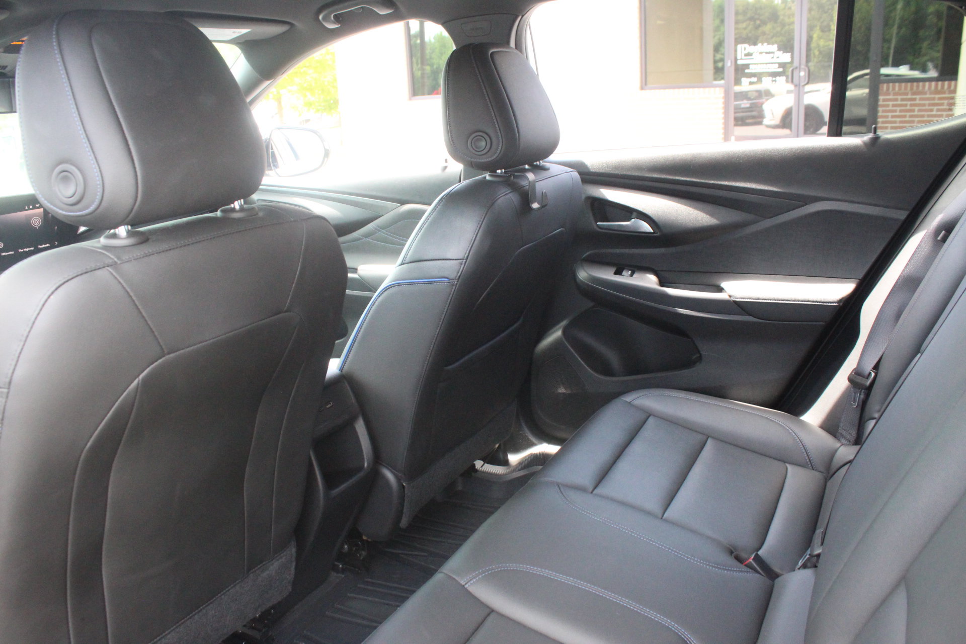 Used 2024 Buick Envista Sport Touring w/ Convenience I Package FWD image 26