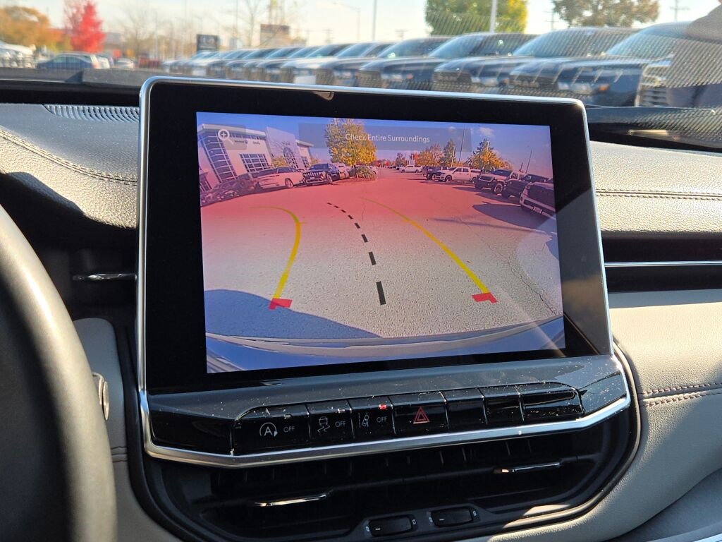 Used 2022 Jeep Compass Limited image 27