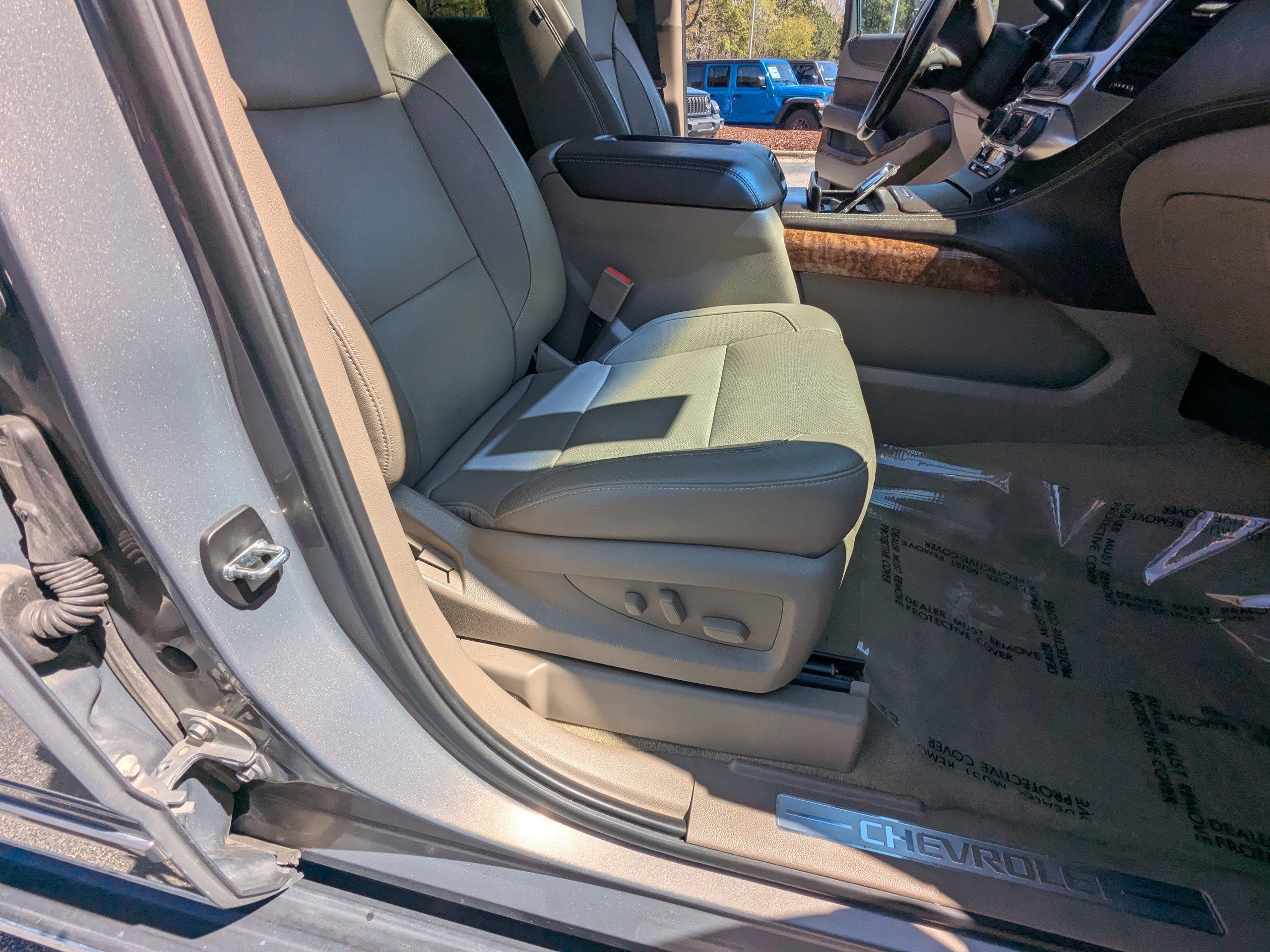 Used 2017 Chevrolet Tahoe Premier image 16