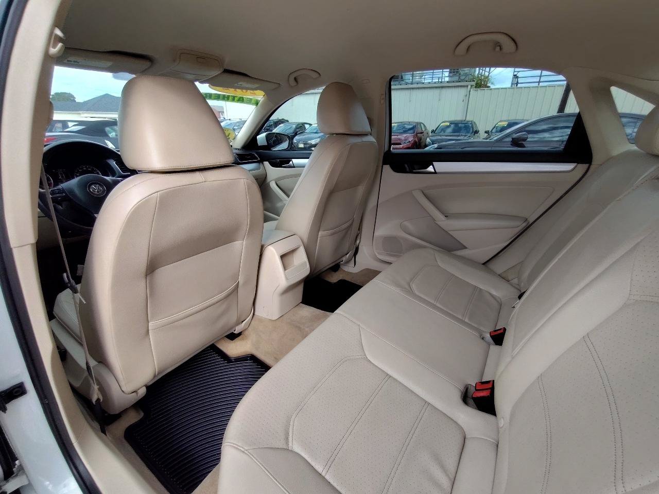 Used 2012 Volkswagen Passat 2.5 SE FWD image 29