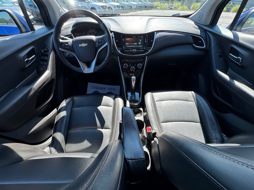 Used 2017 Chevrolet Trax Premier w/ Driver Confidence II Package AWD/4WD image 13