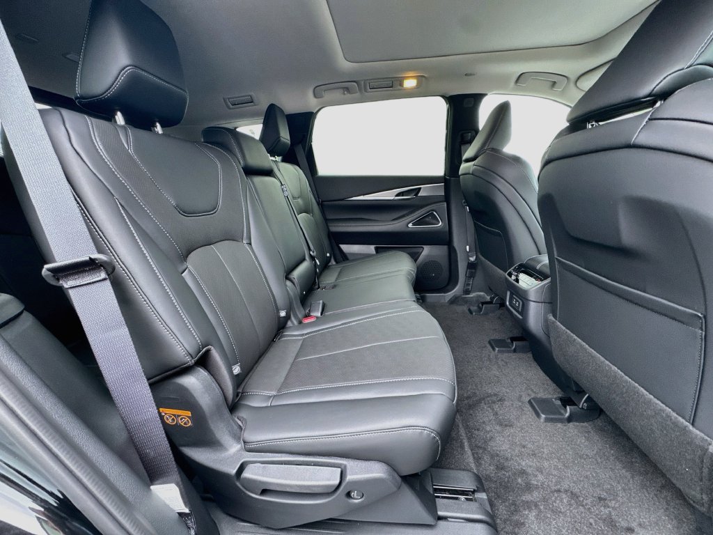 New 2027 INFINITI QX60 Luxe w/ Cargo Package FWD image 31