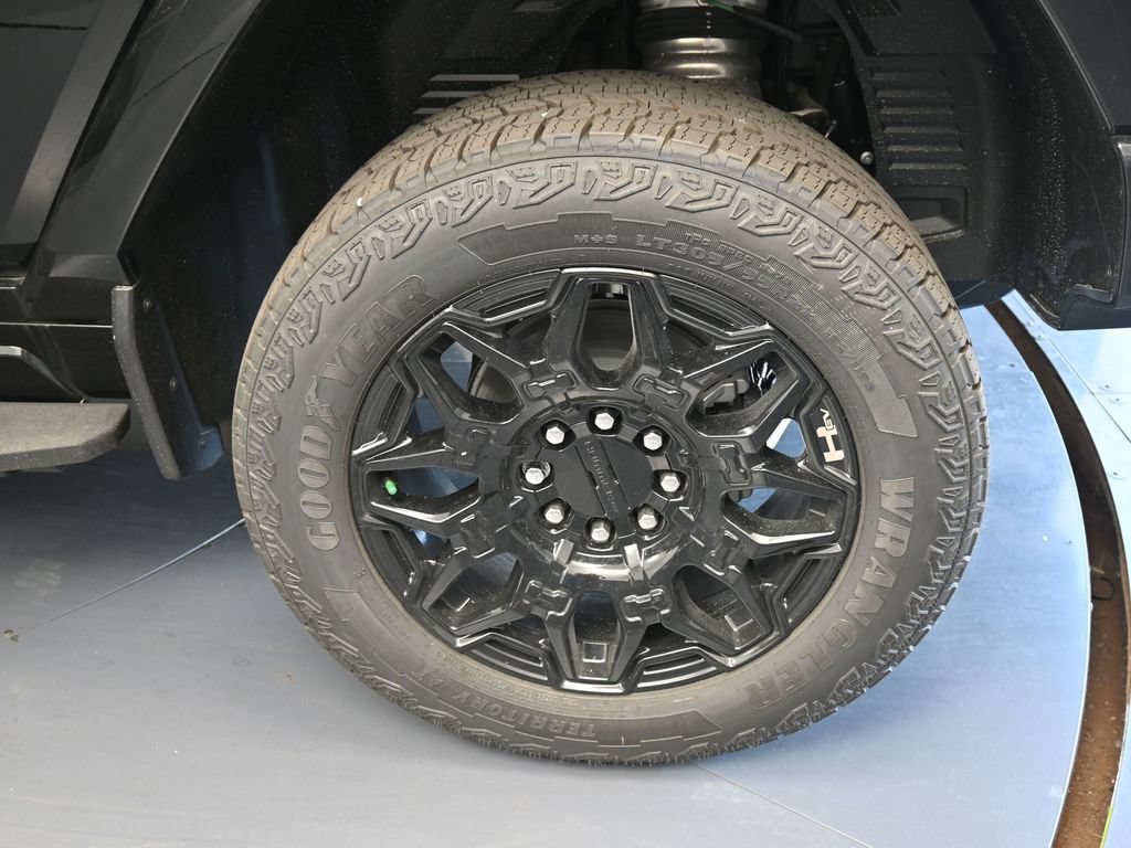 New 2025 GMC Hummer EV 2X AWD/4WD image 10