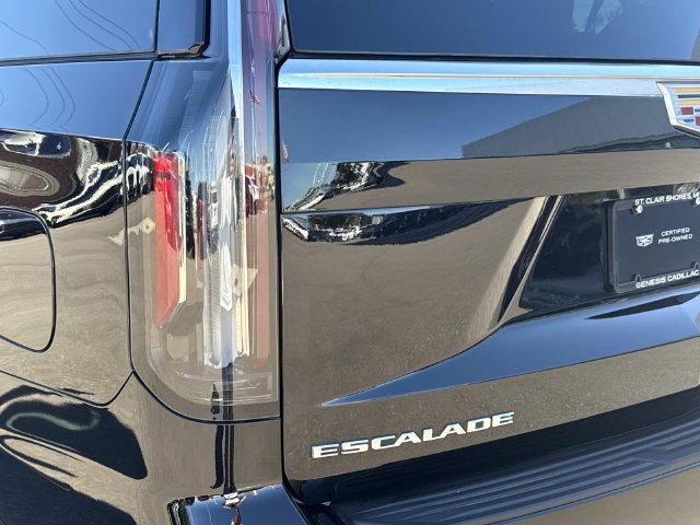 Used 2024 Cadillac Escalade Premium Luxury w/ LPO, Floor Liner Package AWD/4WD image 9