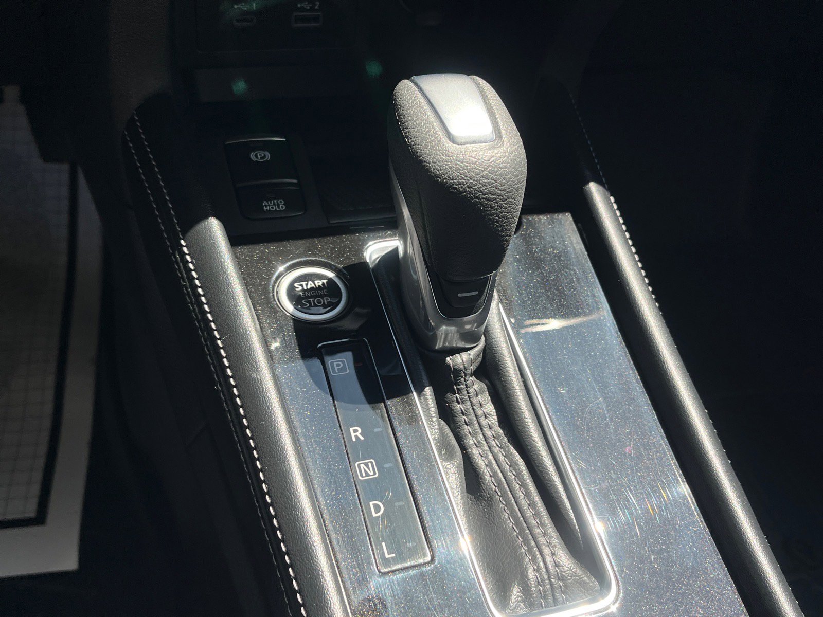 Used 2024 Nissan Kicks SR w/ SR Premium Package FWD image 14