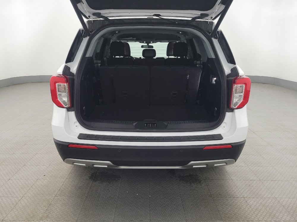 Used 2023 Ford Explorer XLT w/ Equipment Group 202A image 29