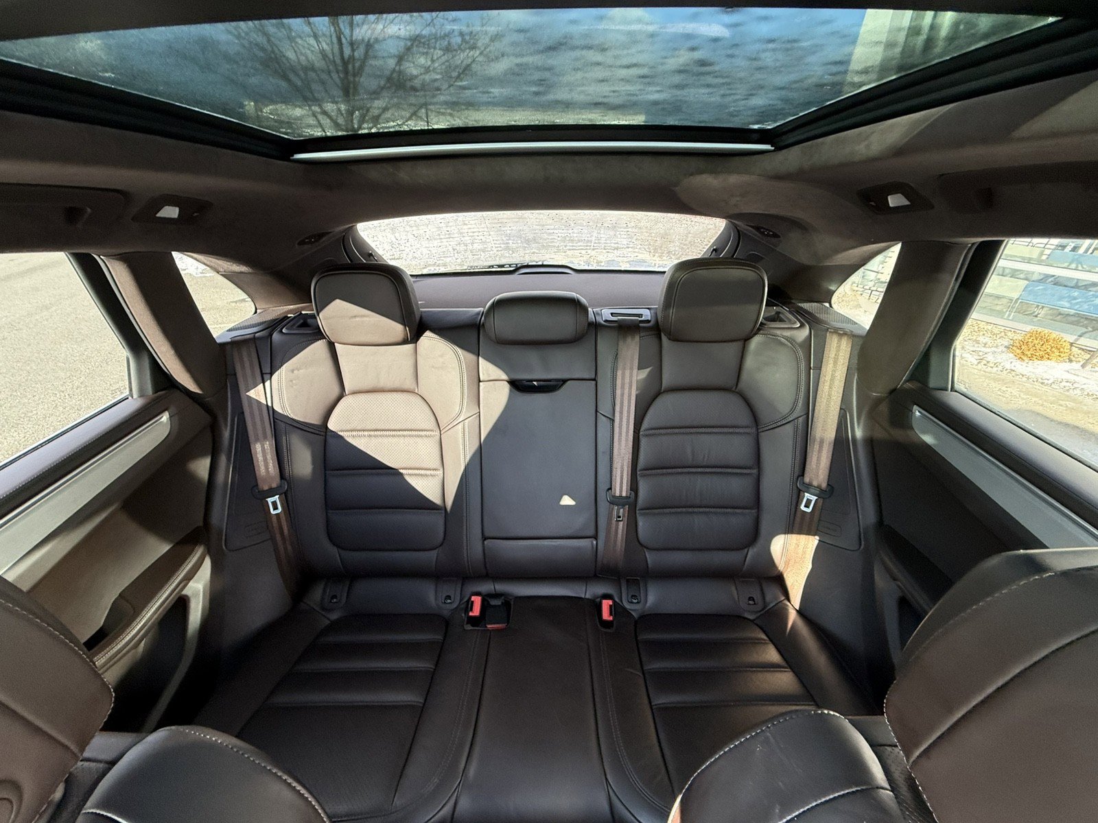 Used 2018 Porsche Macan Turbo image 20