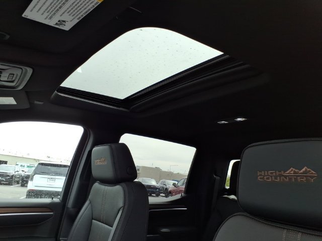 New 2026 Chevrolet Silverado 1500 High Country AWD/4WD image 8