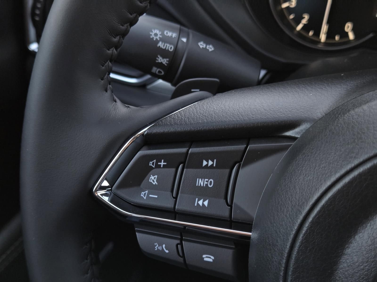 New 2025 MAZDA CX-5 AWD 2.5 S w/ Premium Plus Pkg image 23