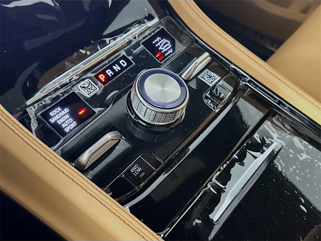New 2025 Jeep Grand Cherokee Summit image 12