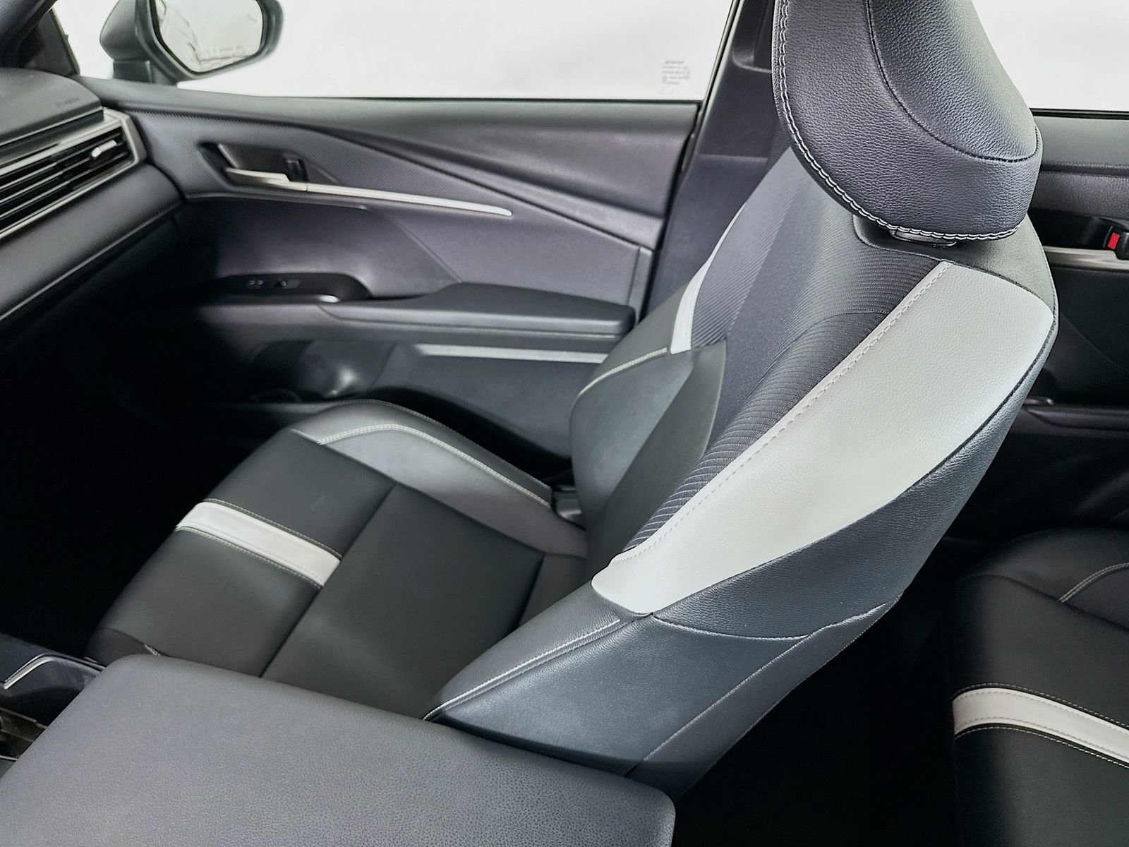 Certified 2025 Toyota Camry SE AWD/4WD image 22