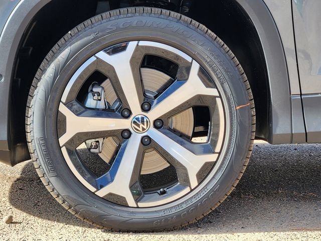 New 2026 Volkswagen Tiguan SE AWD/4WD image 9