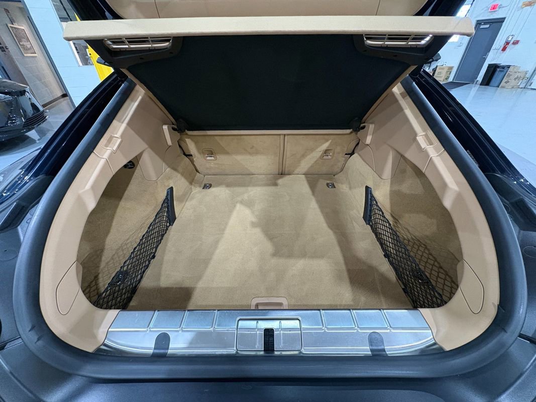 Used 2015 Porsche Panamera GTS w/ Premium Package Plus image 40