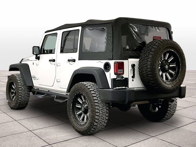 Used 2016 Jeep Wrangler Unlimited Rubicon w/ Connectivity Group AWD/4WD image 10
