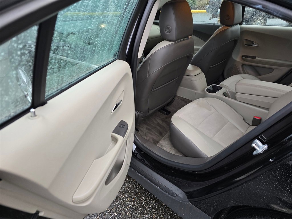 Used 2015 Chevrolet Volt Premium w/ Premium Trim Package image 16