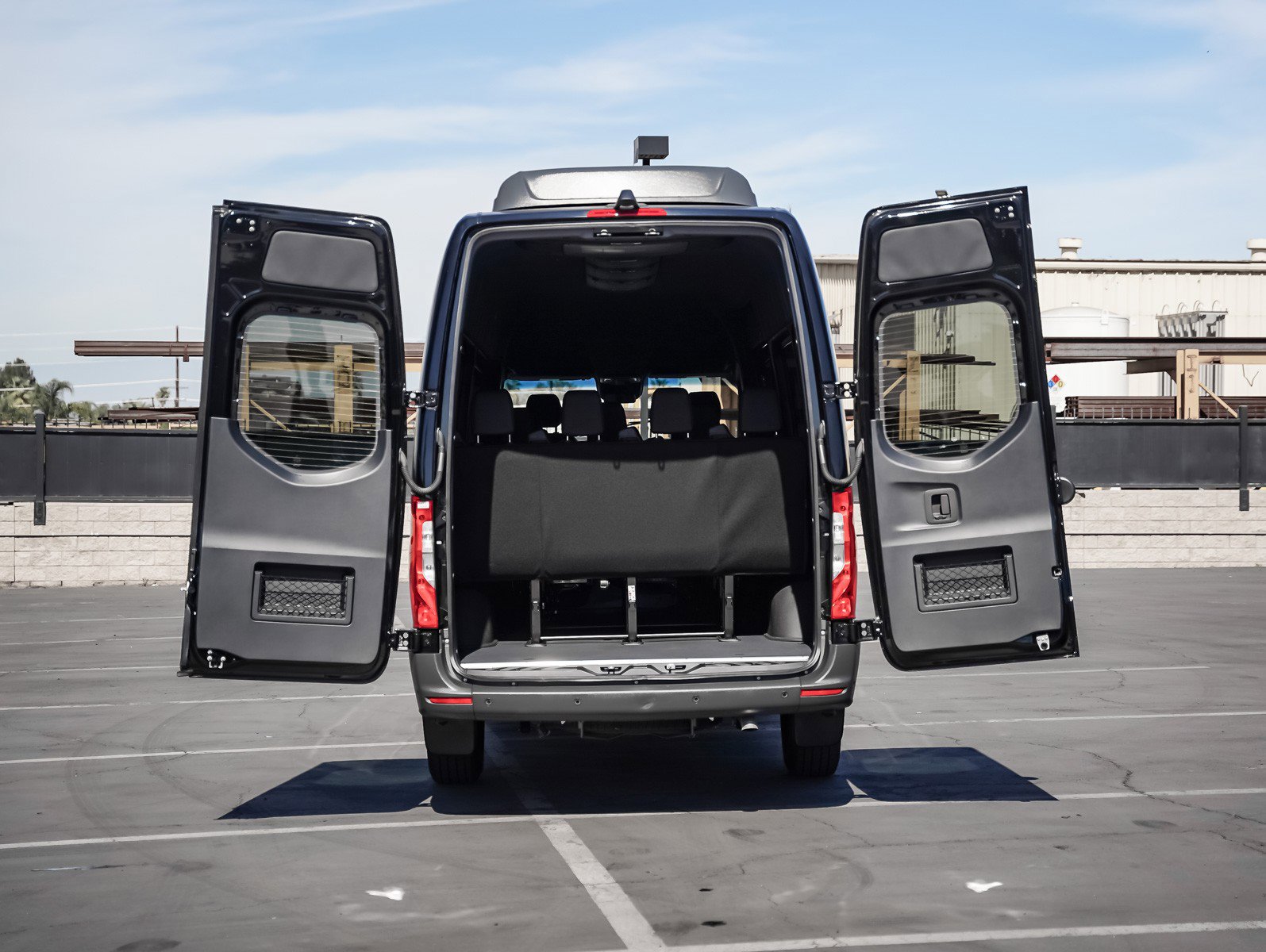 Used 2024 Mercedes-Benz Sprinter 2500 image 7