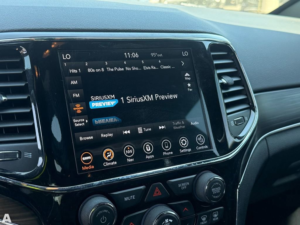 Used 2020 Jeep Grand Cherokee Limited image 20