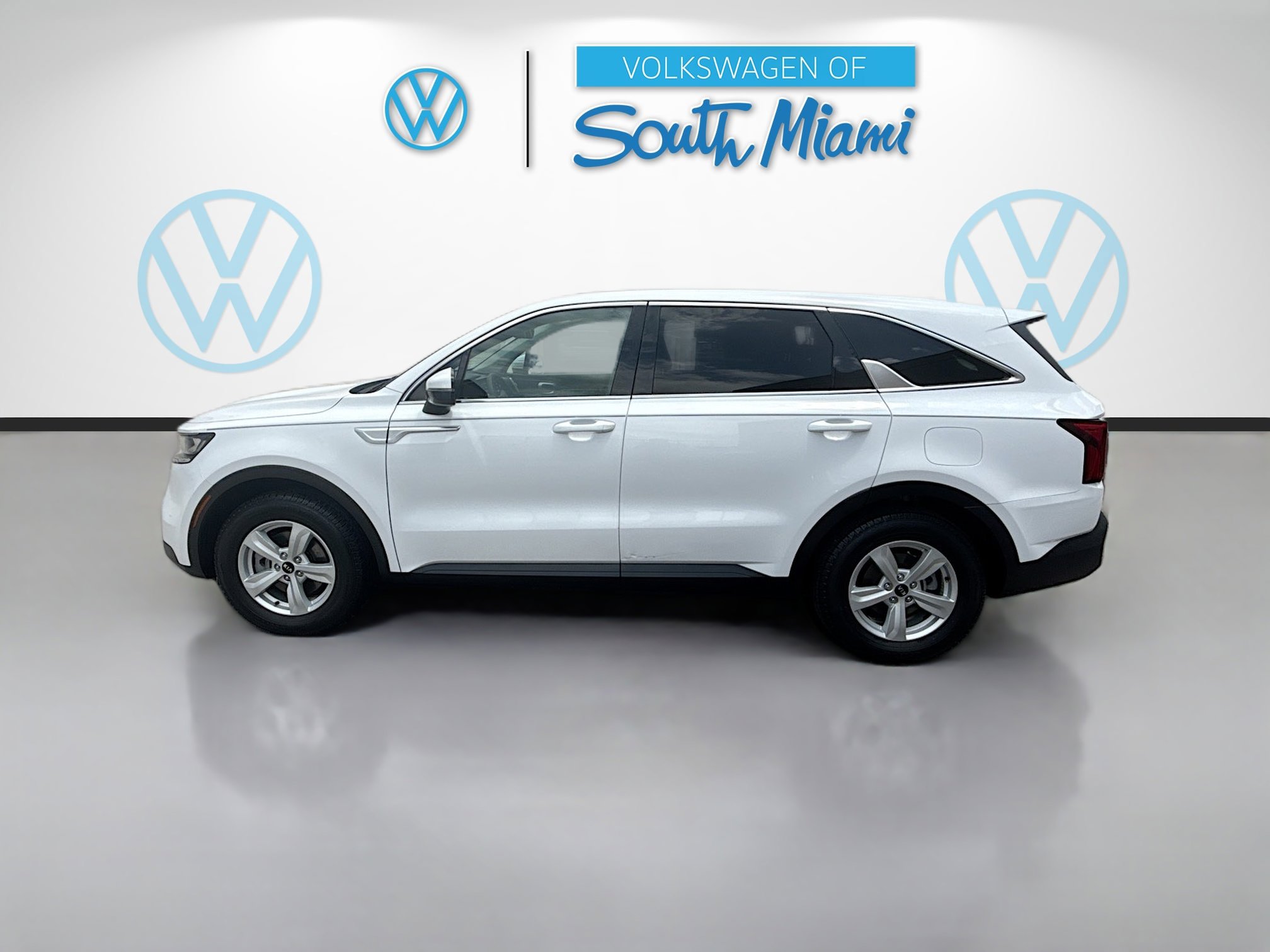 Used 2021 Kia Sorento LX FWD image 4
