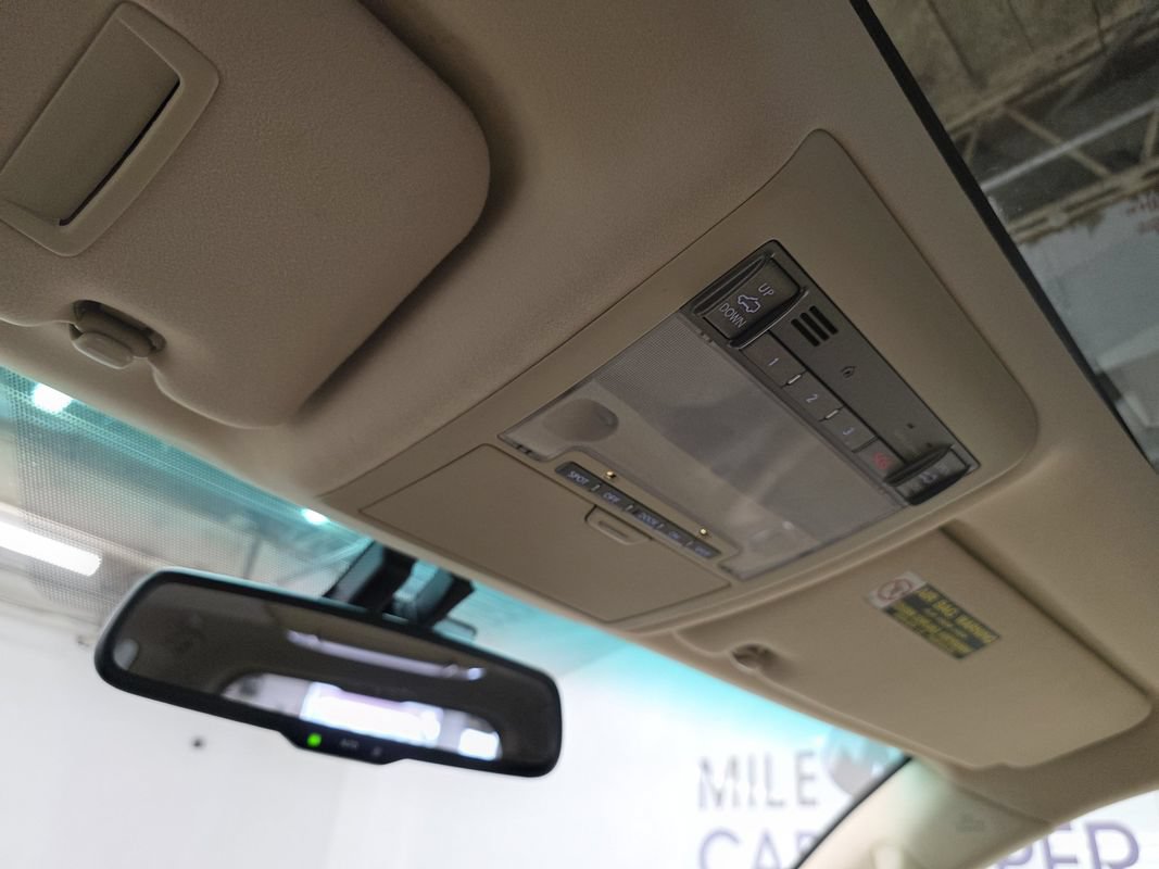 Used 2010 Lexus LX 570 4WD w/ Luxury Pkg image 47