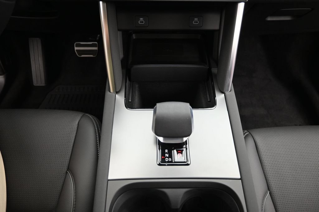 New 2026 Land Rover Discovery Sport Landmark AWD/4WD image 27